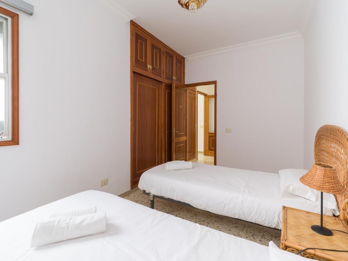 Huge Balcony Over Las Canteras By Canariasgetaway Las Palmas de Gran Canaria Exterior photo